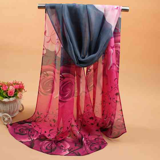 Шарф с розами шифоновый 145 на 48 см серо-розовый Киев