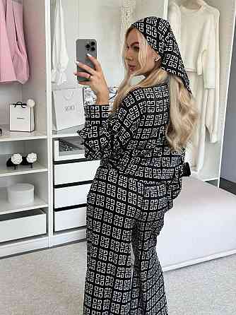 Жіночий легкий принтований костюм-двійка: сорочка та штани з хусткою сатин Чорний Одеса