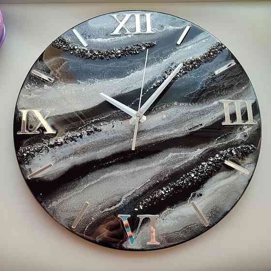 Настінний годинник з епоксидної смоли ручної роботи Дніпро