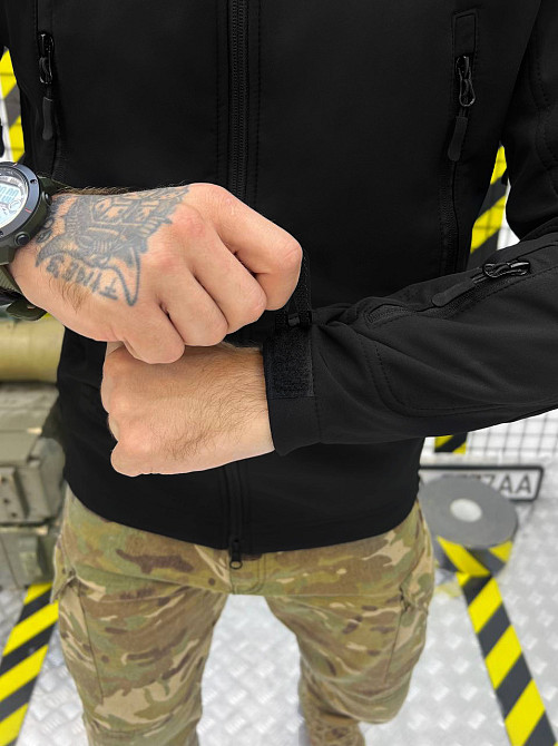 Куртка демісезонна чорна з капюшоном липучки для шевронів. Одеса - фото 3