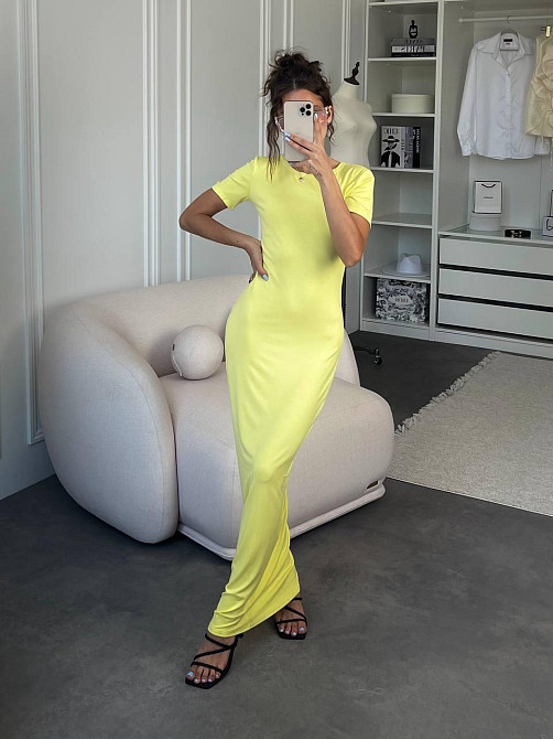 Жіноче базове обтисле максіплаття в стилі скікс турецька натуральна віскоза Банановий Одеса - фото 1