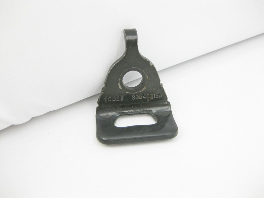 Mercedes-Benz  33040315A Кріплення заднього ременя безпеки ML W164 Одесса - изображение 1