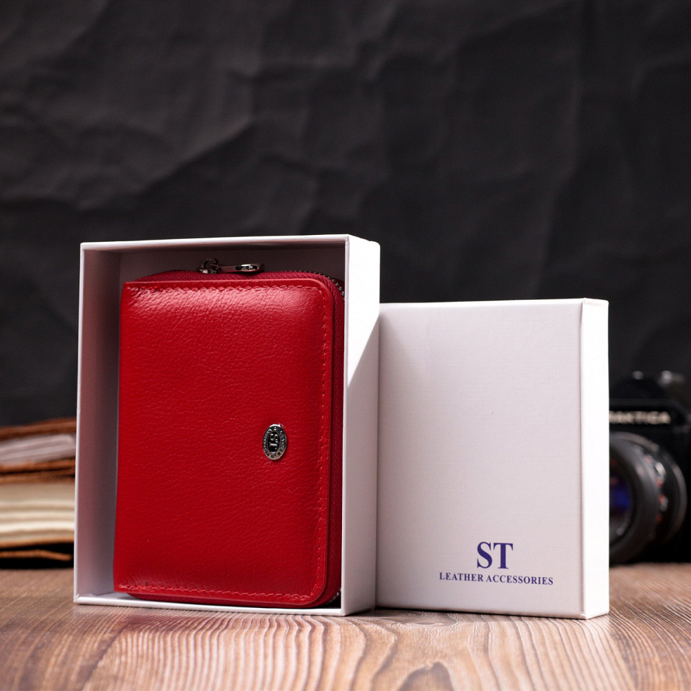 Шкіряний жіночий гаманець на блискавці з металевим логотипом виробника ST Leather 19484 Червоний Київ - фото 8