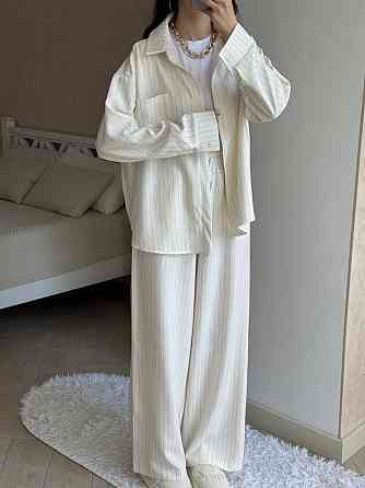 Женский базовый брючный костюм двойка: рубашка и брюки в полоску турецкий тиар 48/52, Молочный Одесса