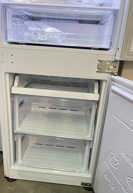 Новый холодильник Samsung под встраивание BRB26600FWW Киев - изображение 5