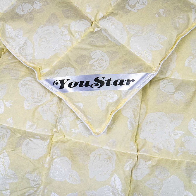 Полуторна ковдра YouStar зі штучного лебединого пуху, розмір 145x205 см (Бежевий) Суми - фото 4