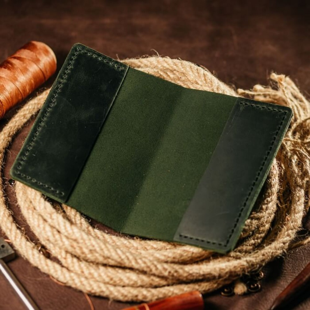 Паспортниця UA шкіряна Зелена з тисненням, модна обкладинка на паспорт, практичний чохол зі шкіриMasterSem Київ - фото 4