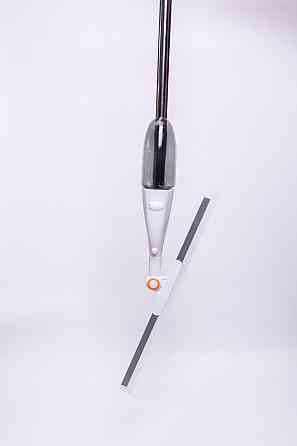 Швабра-скребок з розпилювачем та довгою металевою ручкою для миття твердих поверхонь у будинку та офісі HP-35015-23 Коломия