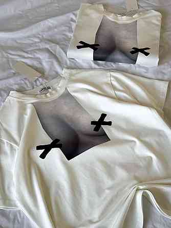 Жіноча стильна оверсайз футболка з пікантним малюнком турецький кулір Одеса