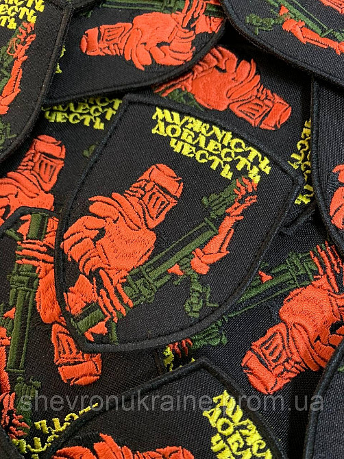 Шеврон РЫЦАРЬ (Форма щит. На липучке) Размер 8x6.5см Киев - изображение 2