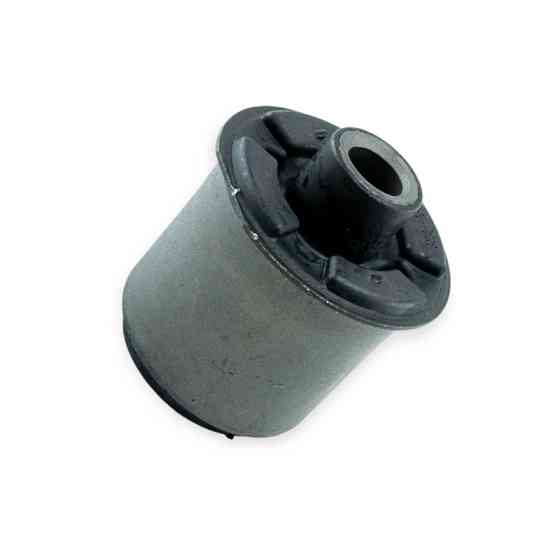 Сайлентблок переднего Jeep Cherokee 01- нижний рычага Мукачево