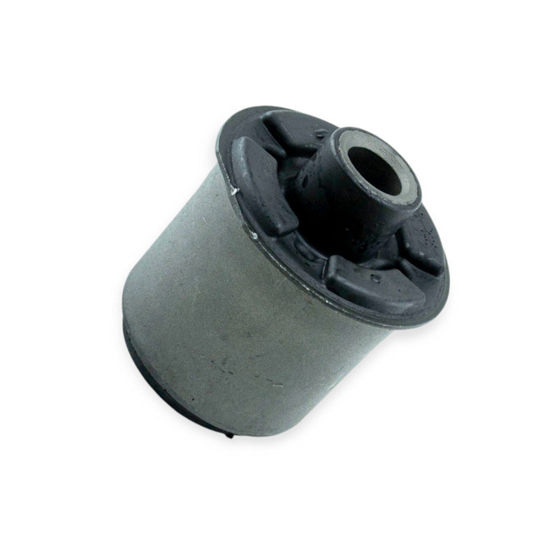 Сайлентблок переднього Jeep Cherokee 01- нижній важіль Мукачево - фото 1