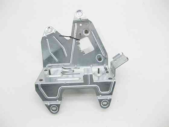 Mercedes-Benz  A1665409014 Кронштейн заднього блоку SAM GL/GLS X166 Одеса