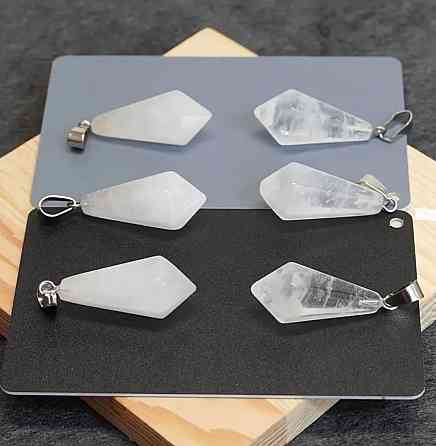 Підвіска-кулон з гірського кришталю, огранений камінь у формі конуса, 1 шт Київ