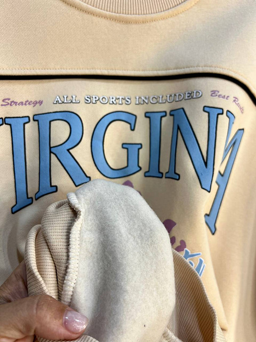 Свитшот женский OLIVIA 2468 надпись впереди VIRGINIA утепленный на флисе модель оверсайз one size, світло-бежевый, one size Киев - изображение 3