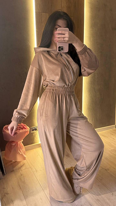 Жіночий стильний повсякденний комбінезон велюр плюш Бежевий, 42/44 Одеса - фото 6