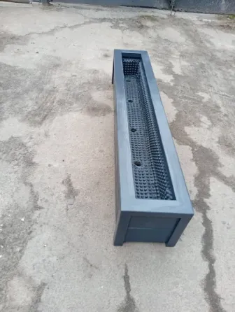 Vysoki gryadki Potpo Vasoni for kvitiv Київ