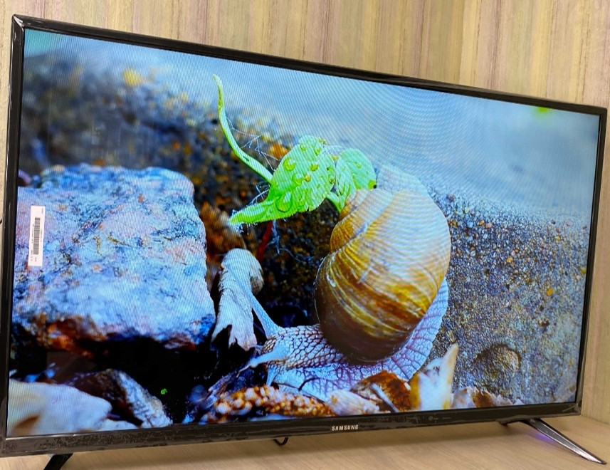 Телевизор: Samsung 34