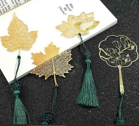 Металева закладка-листок із зеленою китичкою – 13 см Київ