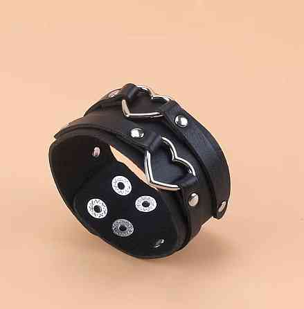 Браслет из искусственной кожи с сердцами черный, панк браслет унисекс, готический аксессуар Киев