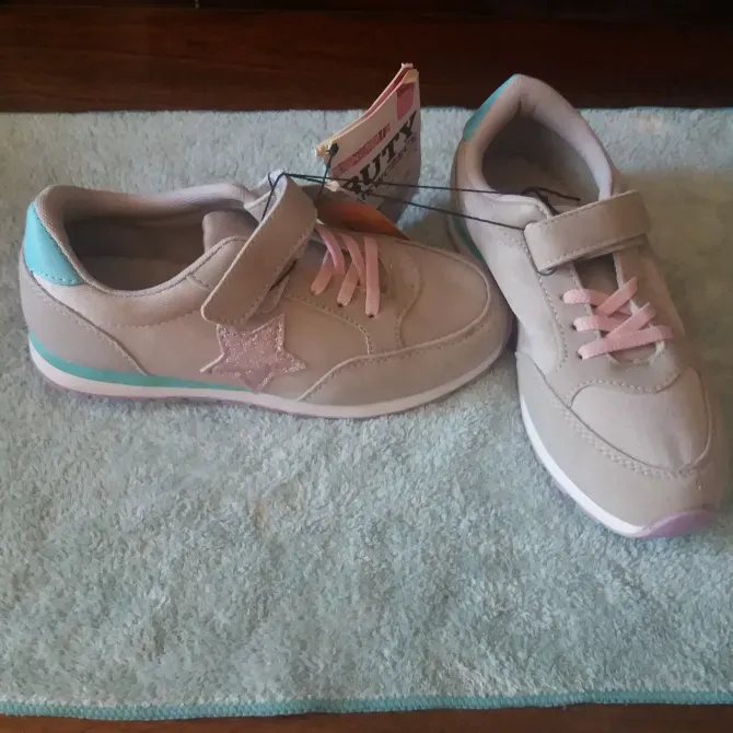 Легкі кросівки на дівчинку. Харків - фото 1