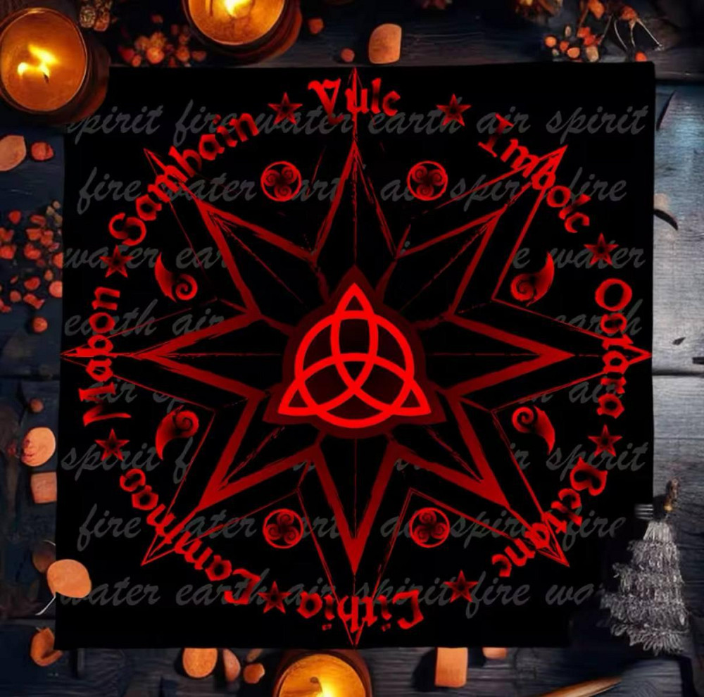 Алтарная скатерть для карт Таро и Рун с изображением Трикветра. Скатерть для гадания красная 50*50 с Киев - изображение 1