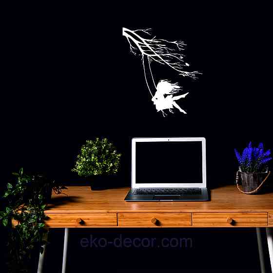 Декоративне настінне Панно «Дівчинка та голуб» Декор на стіну 50*44 см, Білий Київ