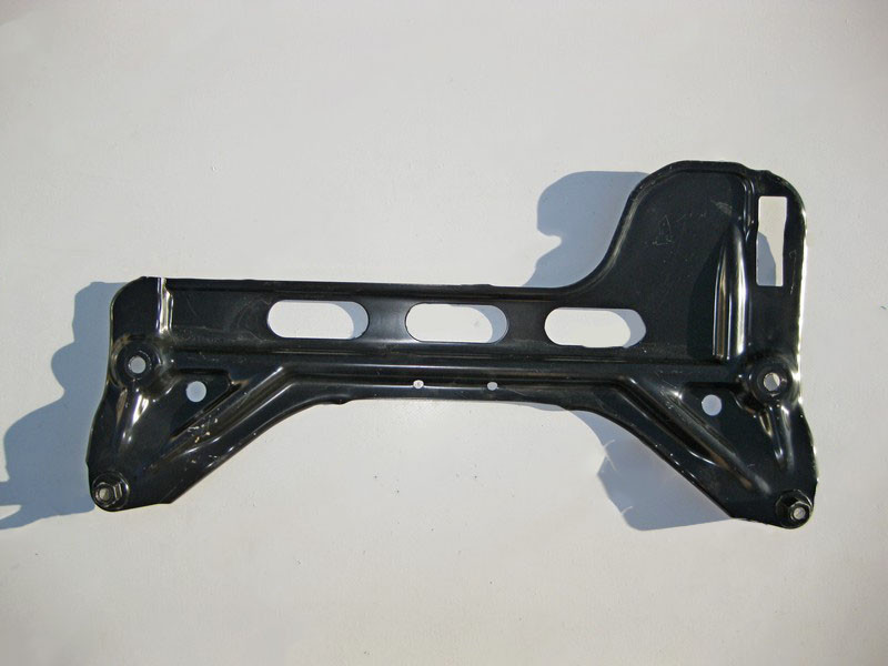 Mercedes-Benz  A2216200311 Кріпильна пластина рульової рейки 4matic C-Class W204 E-Class W212 S-Class W221 Одесса - изображение 1