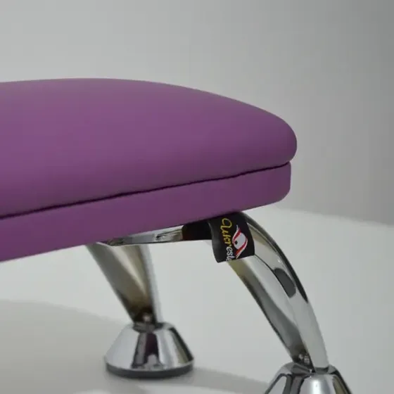 Підставка для манікюру на металевих ніжках. (Кольори в асортименті) Київ