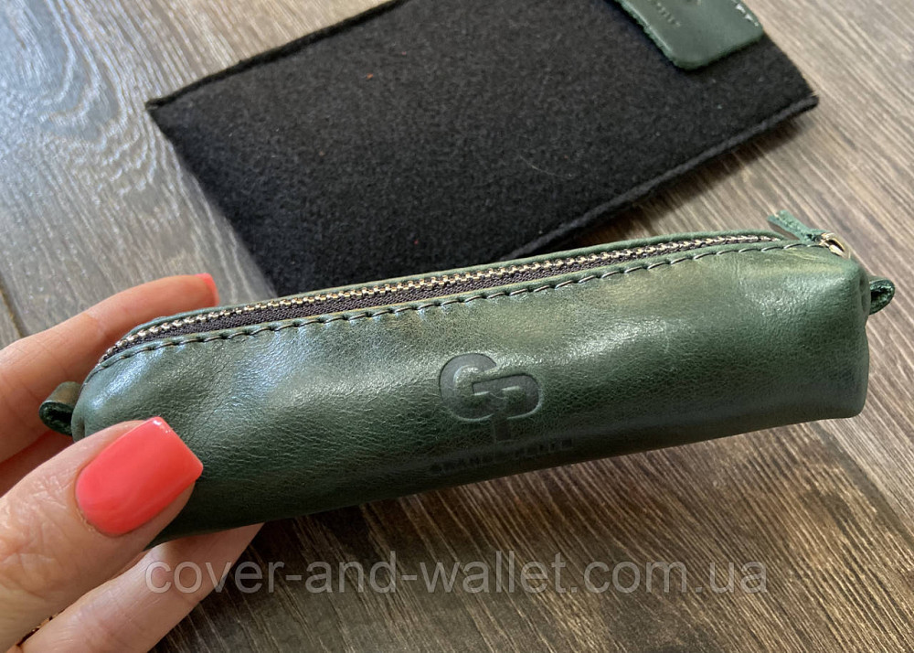 Стильная ключница из гладкой кожи зеленого цвета на молнии Grande Pelle Киев - изображение 2