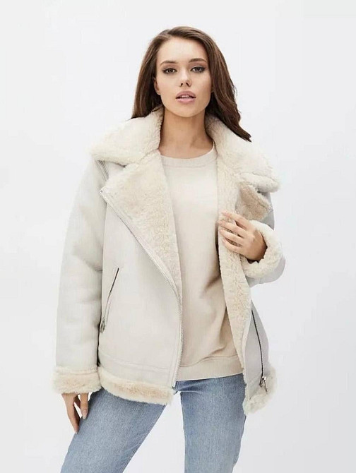 Женская стильная молочная дубленка с искусственным мехом L Одесса - изображение 3