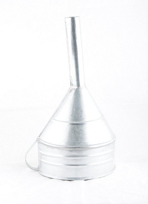 Лійка металева для вантажівок 5л, пряма Київ - фото 1