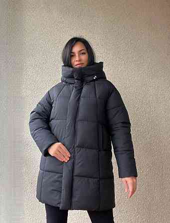 Куртка женская Lady Yep 9045 длинная бедра с капюшоном пальто черная, черный, 42 Одесса