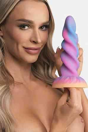 Фэнтезийный фаллоимитатор Creature Cocks Glow-in-the-Dark Unicorn Dildo, светится в темноте, 20,6 см Sex Aura Киев