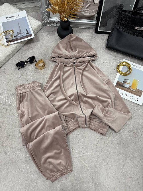 Женский повседневный велюровый костюм двойка: кофта и штаны Бежевый, 50/52 Одесса - изображение 5