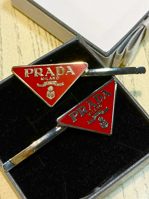 Шпилька "невидимка для волосся трикутник Прада Prada червона Одеса - фото 7