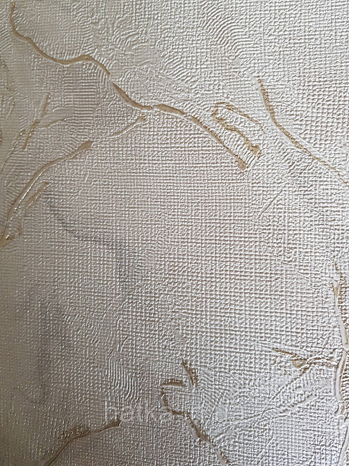 Обои метровые виниловые на флизелине Grandeco Poeme под штукатурку под мрамор структурные белые золотистые Киев - изображение 3