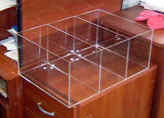 Короб EKOSTAR з оргскла 3 мм прозр 500х350х200 мм 3 відділення Київ