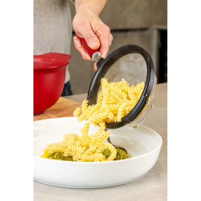 Сито KitchenAid Coreline 18 см червоний (KAG161OHERE) Вінниця - фото 5