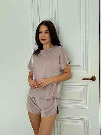 Пижама женская футболка + шорты из плюшевого велюра Пудровый L Харьков