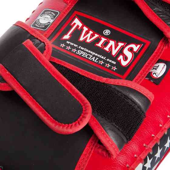 Пады для тайского бокса Тай-пэды TWINS FKPL2-43-M размер 37х19х9 см красный Киев