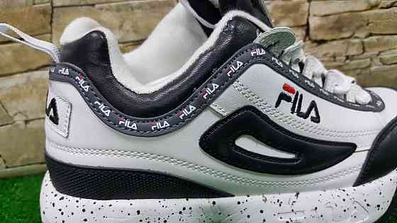 Женские кроссовки FILA Disruptor II 