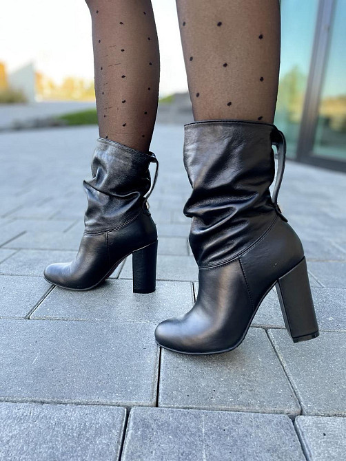 Nivelle Черевики жіночі NIVELLE чорні натуральна шкіра каблук 10см висота 15см 35р.-22.5см 39р. Коломия - фото 10