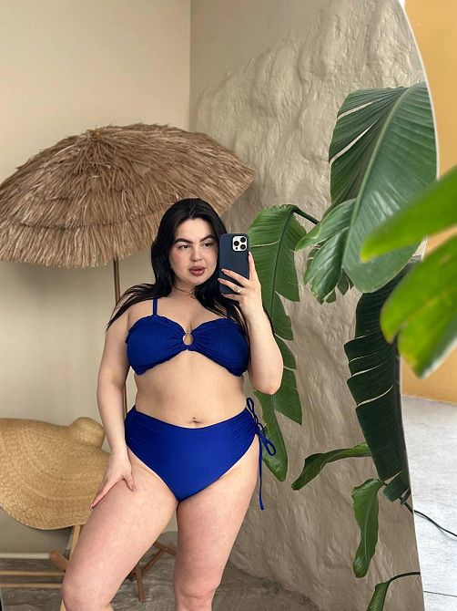 Роздільний купальник бандо plus size великих розмірів з поролоновими чашками біфлекс з рюшами синій Одеса - фото 6