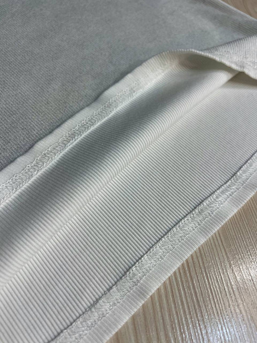 Майка женская A-N 332 в рубчик с эффектом серебристого напыления, белый, one size Киев - изображение 5