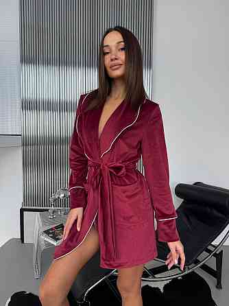 Женский велюровый короткий халат на запах с карманами Бургунди Одесса