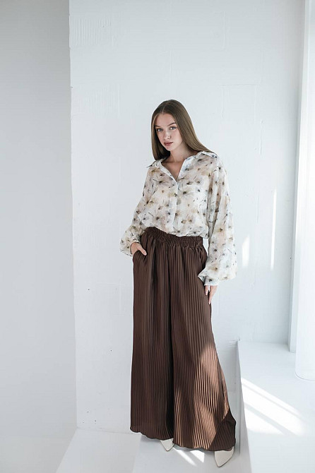 Женский романтичный костюм двойка: рубашка и плиссированные брюки дабл шелк армани + тенсел Одесса - изображение 4