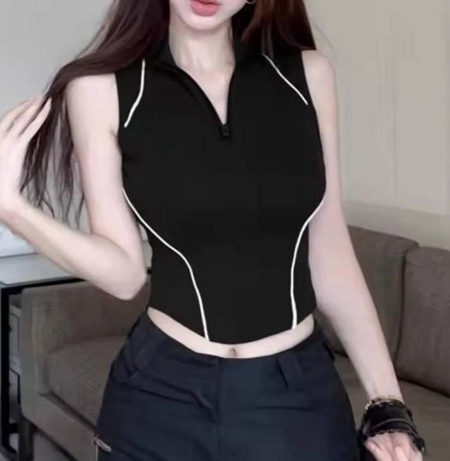 Жіночий стильний топ в спортивному стилі підкреслений білими лініями мікродайвінг Одеса - фото 3