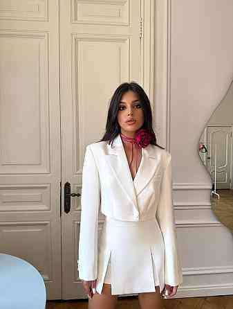 Женский стильный костюм двойка: жакет и юбка-шорты костюмка Молочный, 46/48 Одесса