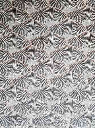 Шпалери вінілові Decoprint Breeze 0.53х10 м геометрія смужки віяло коричневі, золотисті на світло-коричневому Київ